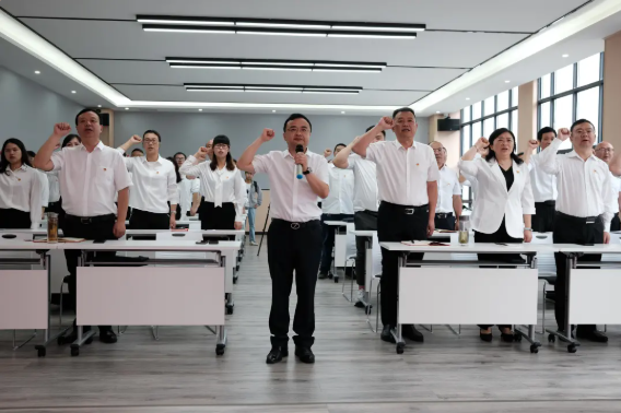 慶祝建黨100周年系列活動(二) | “憶入黨初心 擔時代使命”——行政黨支部黨員“政治生日”專題活動