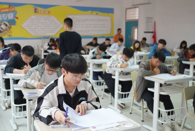 畢節工業職業技術學院直播銷售員、計算機維修工職業技能等級認定考核工作圓滿完成